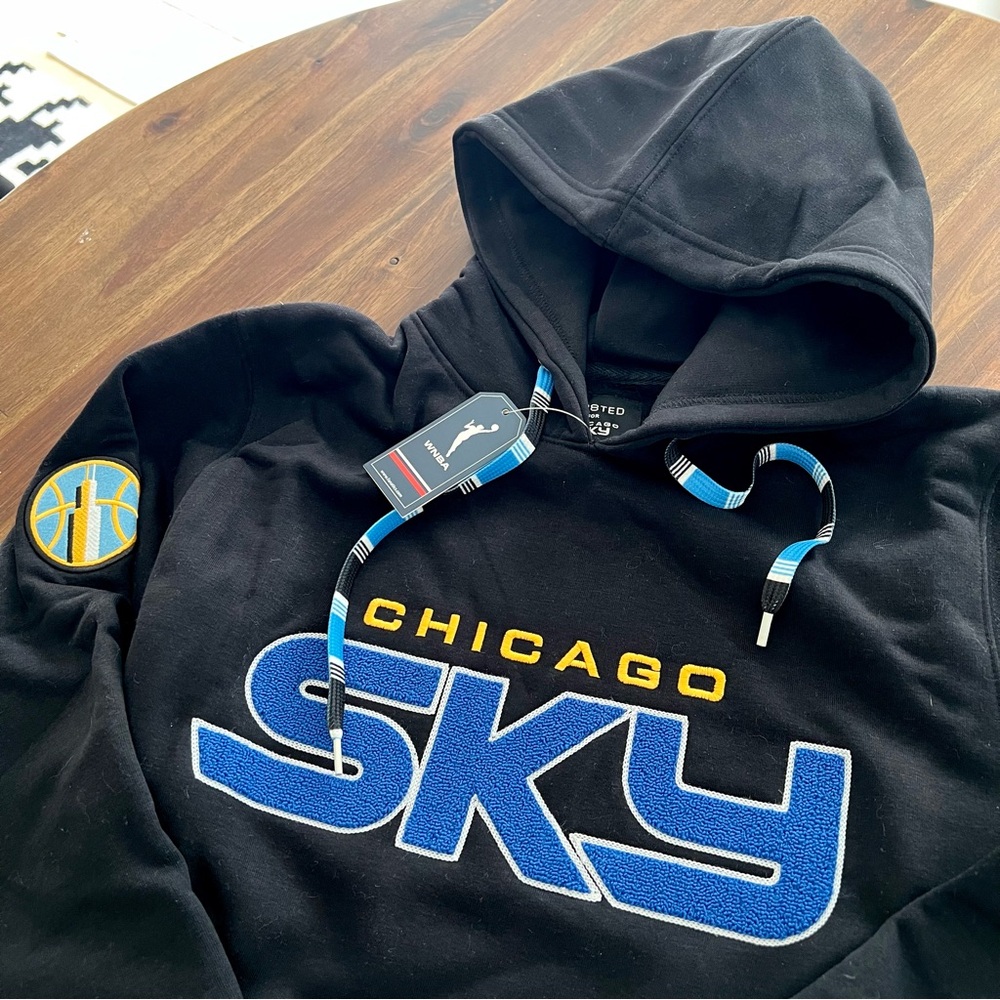 NWT WNBA Chicago Sky hoodie sweatshirt, size small